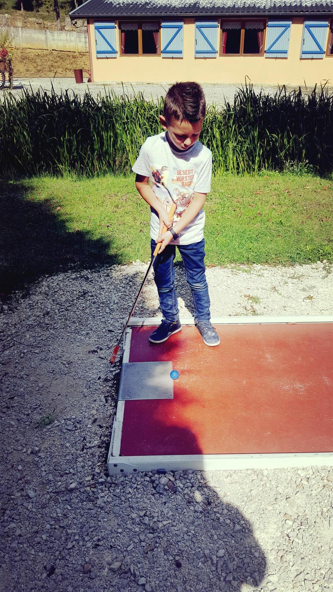 Mini-golf